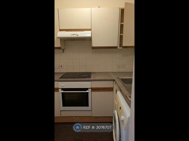 Studio for rent in Bilston, Wolverhampton