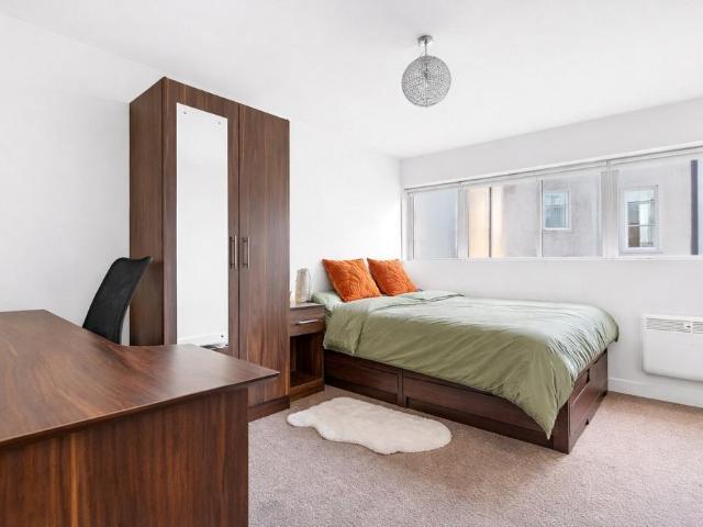 Apartment for rent in Hotwells, Feckenham