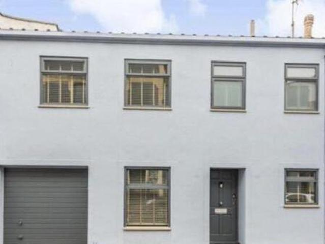 House for sale in Feckenham, City Of Bristol
