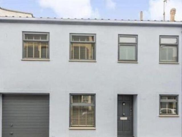 House for sale in Feckenham, City Of Bristol