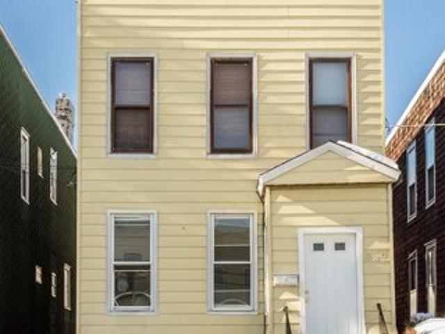 House for sale in Hudson, New Jersey