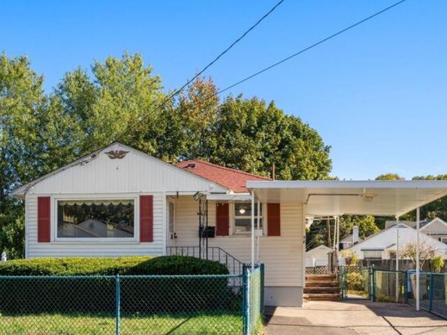House for sale in Lakeview, Waltham