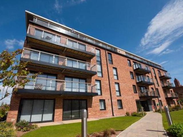 House for rent in Calderstones