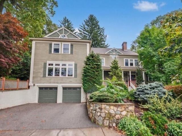 House for sale in Newtonville, Newton