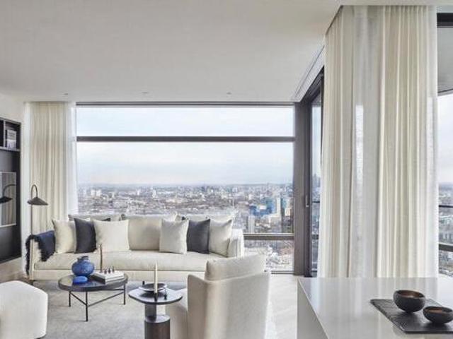 House for sale in Bishopsgate, Greater London