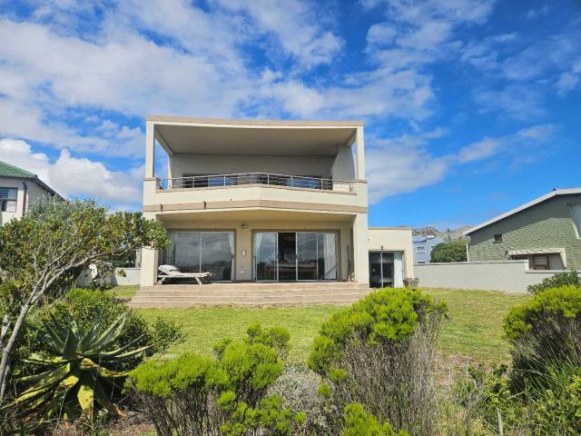 House for rent in Pringle Bay, Overstrand Local Municipality