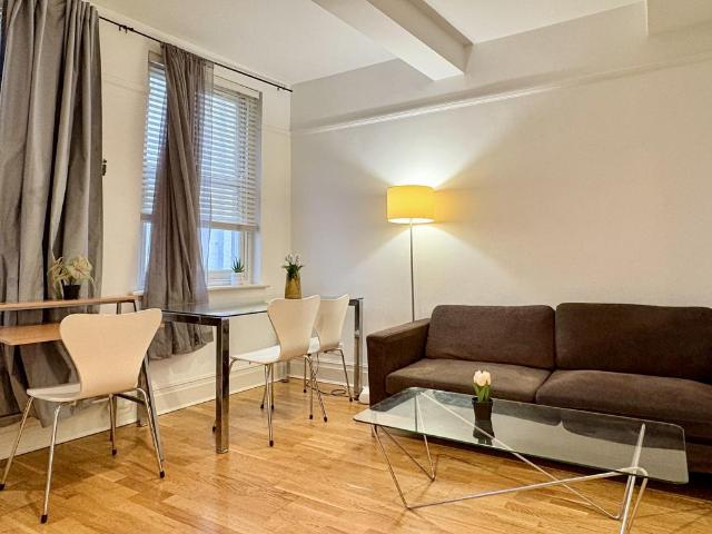 Apartment for rent in Blackfriars, Lyons