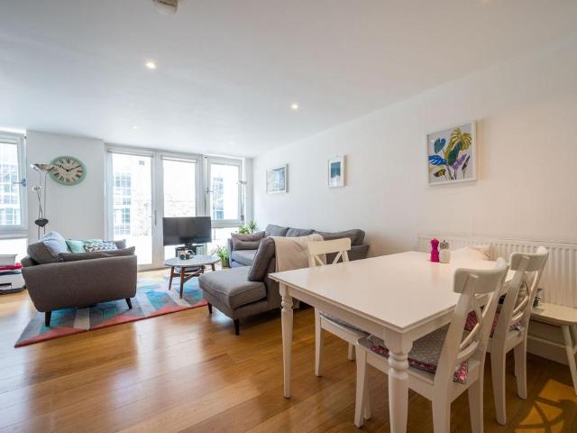 Apartment for rent in Stockwell Park, Greater London