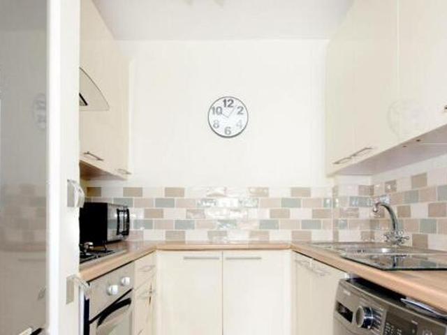 House for rent in Surrey