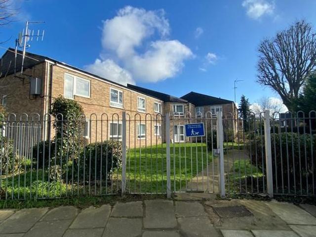 Apartment for rent in London Borough of Enfield, Greater London