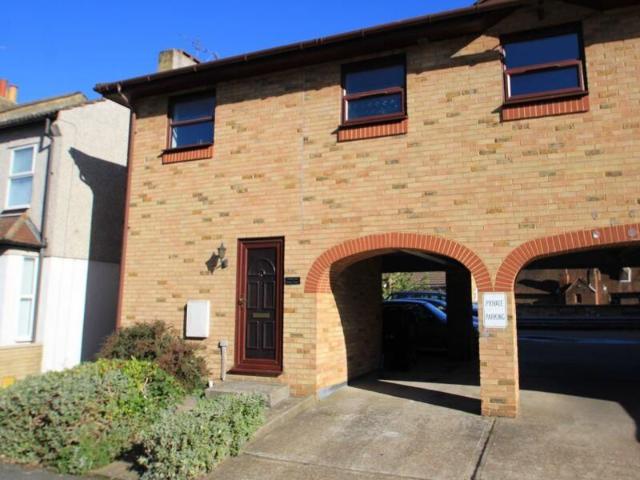Apartment for rent in Monks Orchard, Kent