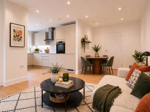 Apartment for sale in Higham Hill, Greater London