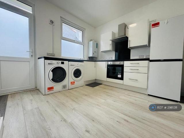 House for rent in Alton Barnes, Essex