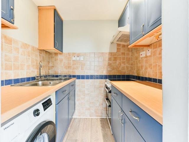 Studio for rent in London Borough of Croydon, Upper Norwood