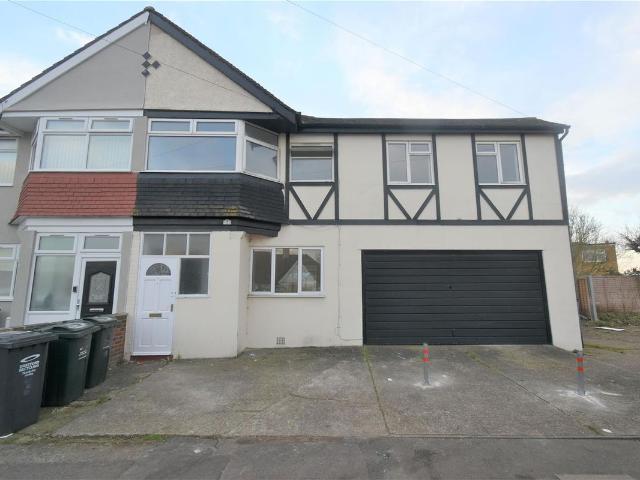 Apartment for rent in Monks Orchard, Kent