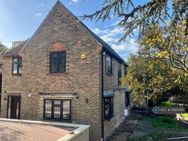 House for rent in Harold Hill, Greater London
