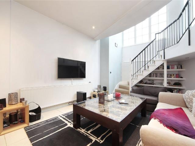 Apartment for rent in Stockwell, Greater London