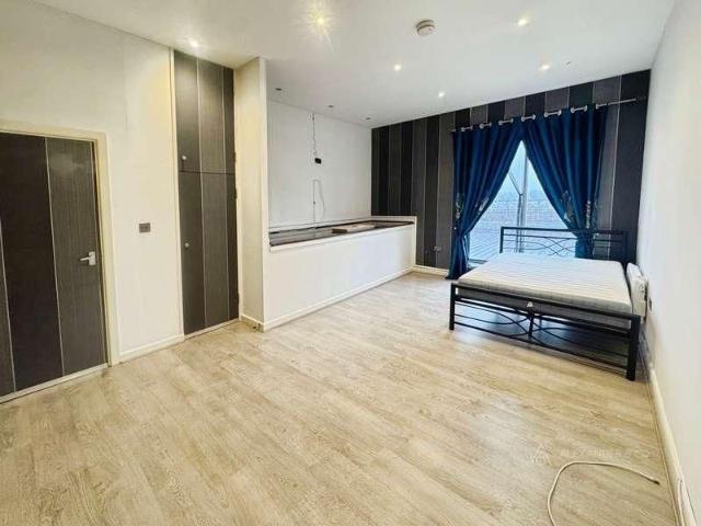 Studio for rent in Dunstable, Central Bedfordshire