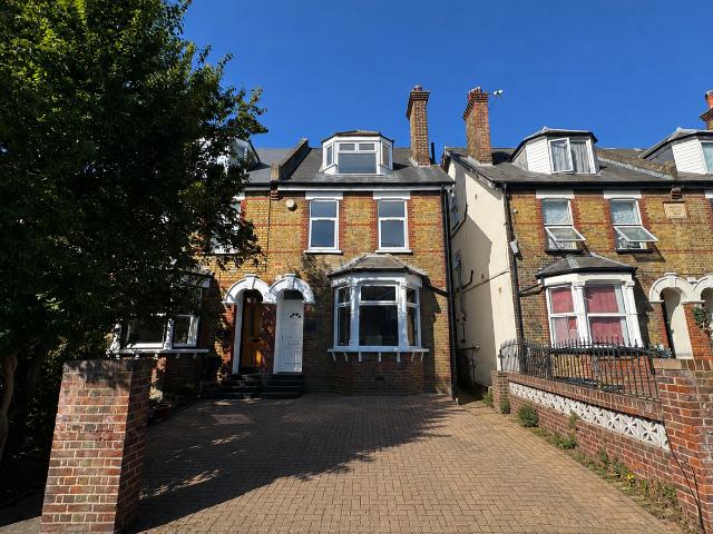 Apartment for rent in Monks Orchard, Kent