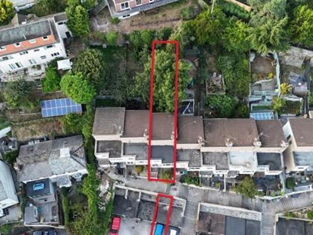 House for sale in Follaton, Strode