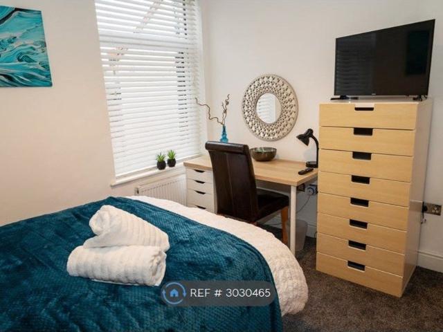 Room for rent in Calderstones