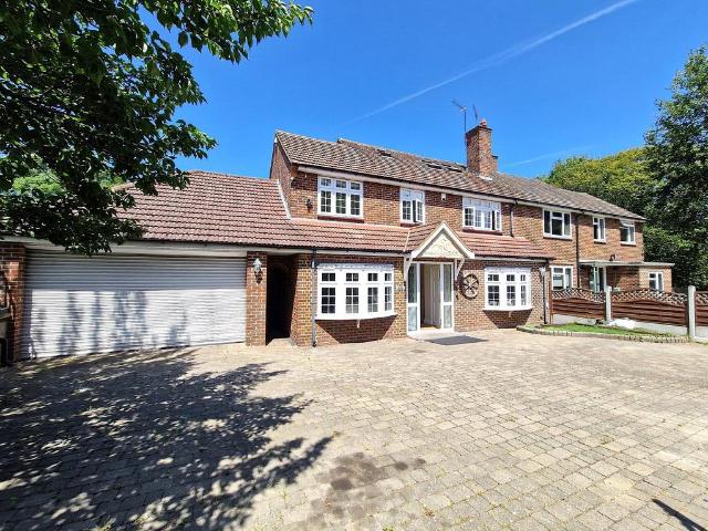 House for rent in Harold Hill, Greater London