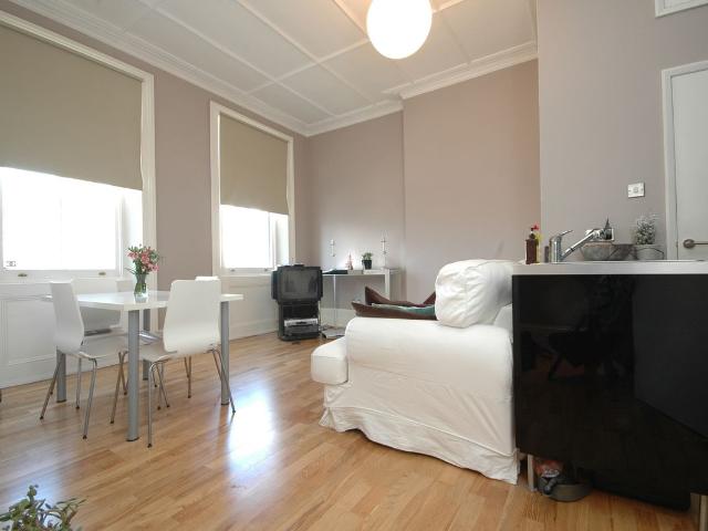 Apartment for rent in South Hampstead, Greater London