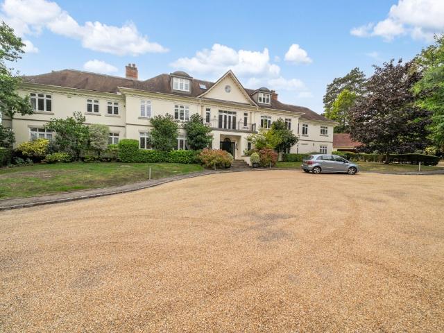 Apartment for rent in Sunningdale, Windsor and Maidenhead