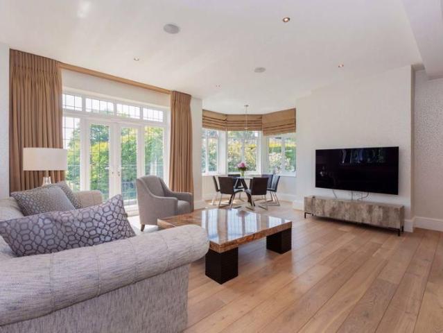 Apartment for rent in Sunningdale