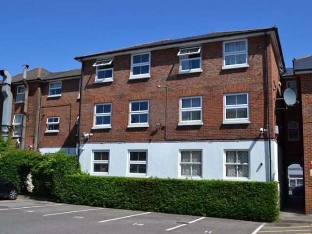 Studio for rent in Brook Street, Bourne Vale