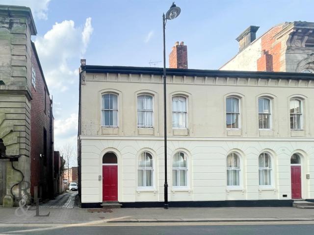 Apartment for rent in Dixons Green, West Midlands