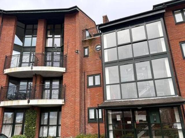 House for sale in Birkenhead, Liverpool City Region