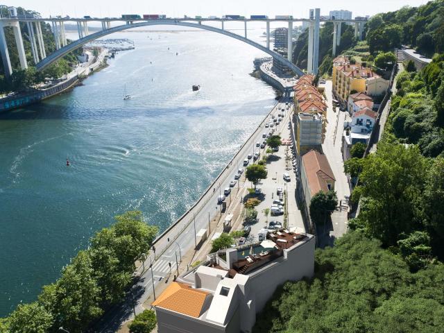 Casa venda em Porto, Lordelo Do Ouro