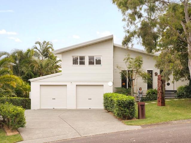 House for sale in Castaways Beach