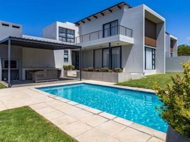 House for sale in Roodepoort, City of Johannesburg Metropolitan Municipality
