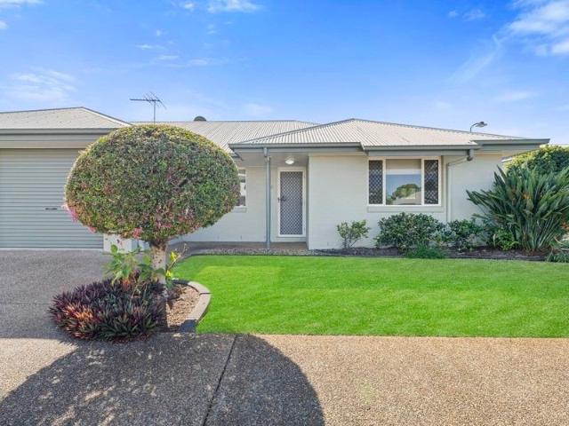 Villa for sale in Manly West, Greater Brisbane
