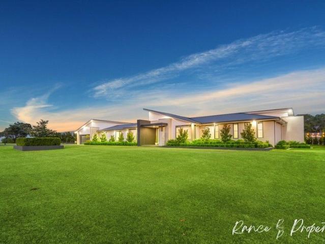 Cottage for sale in Sydney, New South Wales