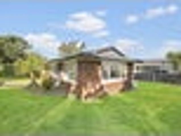 Apartment for sale in Bucklands Beach, Howick