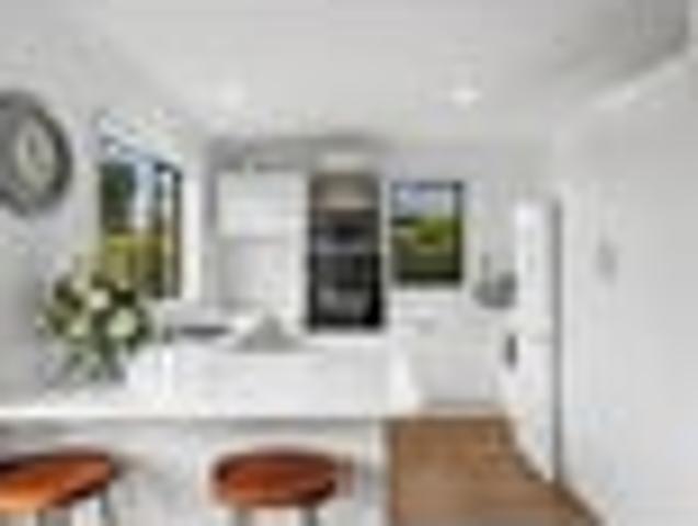 House for sale in Chaslands, Canterbury