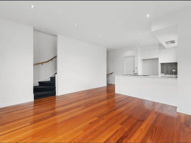 Townhouse for rent in Camerons Creek, Victoria