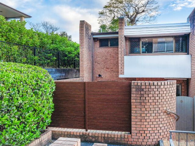 Townhouse for sale in Wollstonecraft, North Sydney Council
