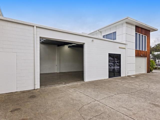 Warehouse for rent in West Burleigh, Gold Coast City
