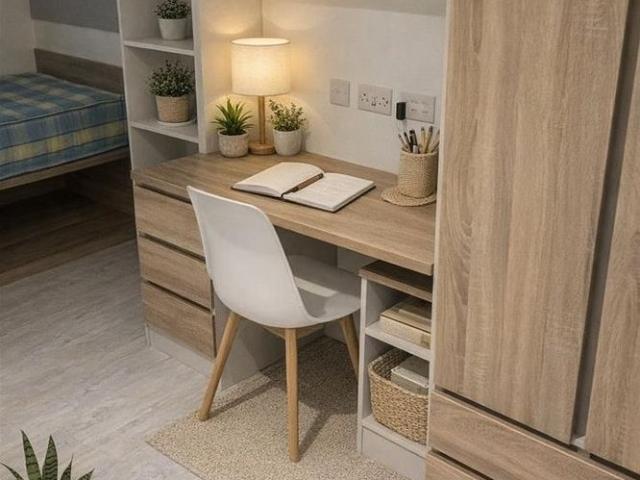 Studio for rent in Stokes Croft, Feckenham