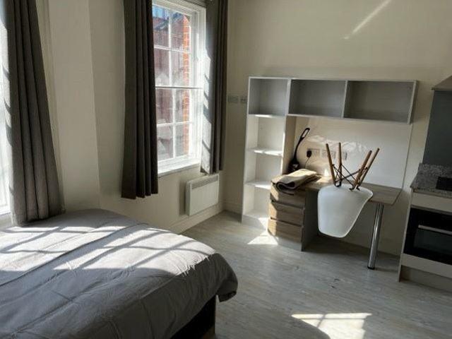 Studio for rent in Stokes Croft, Feckenham