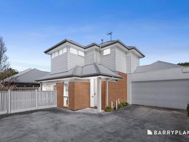Townhouse for sale in Camerons Creek, Victoria