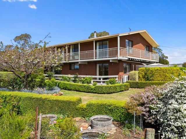House for sale in Swansea, Glamorgan-Spring Bay