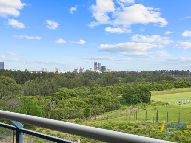 Apartment for sale in Mariners cove, Sydney