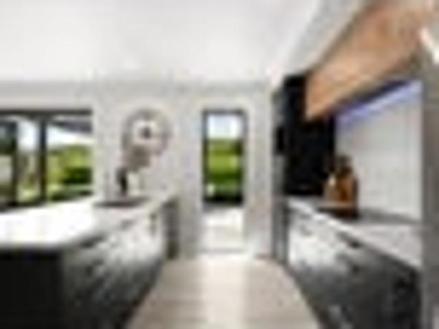 House for sale in Norfolk Downs, Cambridge