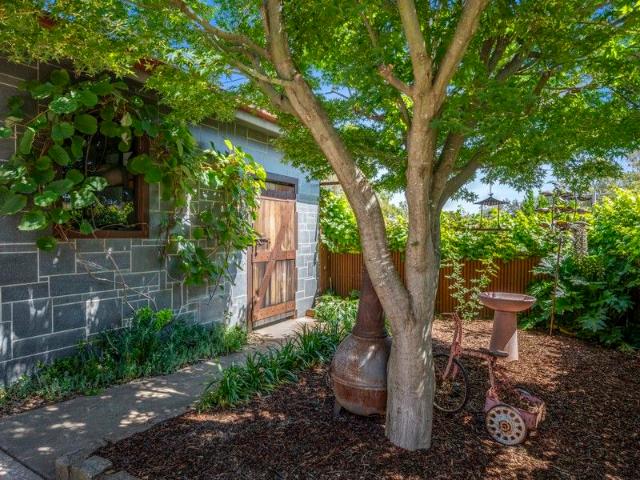 House for sale in Victoria