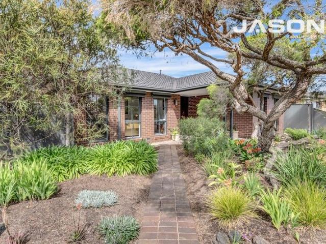 House for rent in Gladstone Park, Victoria